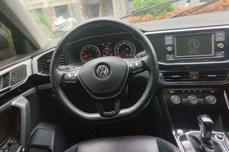 Used Volkswagen Tayron 2019 330TSI Two-Wheel Drive Luxury Model China VI Standard Steering Wheel