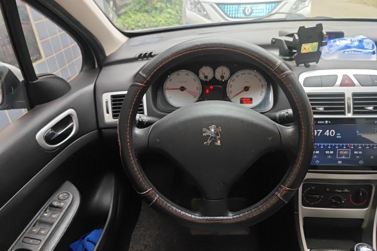 Used Peugeot 307 2010 Sedan 1.6L Manual Comfort Edition Steering Wheel
