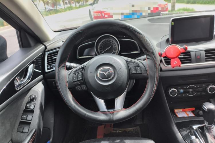 Used Mazda 3 Axela 2014 Sedan 2.0L Automatic Sport Model
