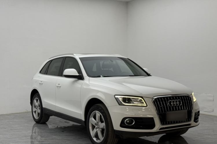 Used Audi Q5 2015 40 TFSI Comfort Model
