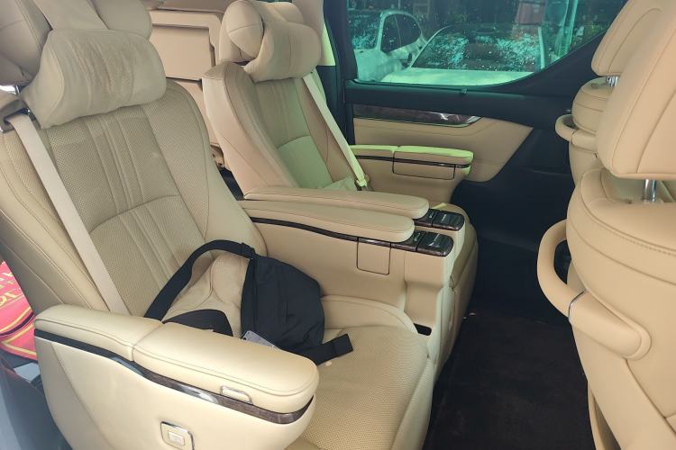 Used Toyota Alphard 2021 Dual-Engine 2.5L Prestige Edition