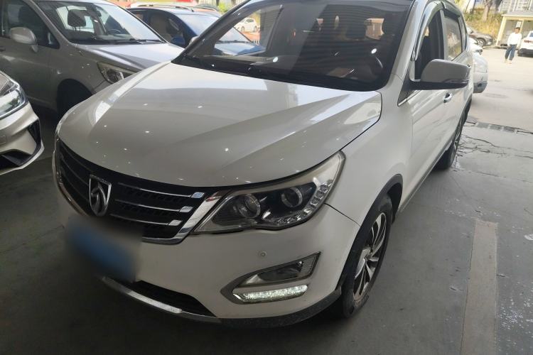 Used Baojun 560 2015 1.8L manual luxury version