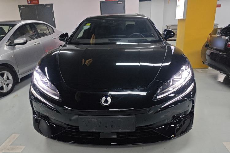 Used Denza Z9 2024 1100 km Four-Wheel Drive Max Version
