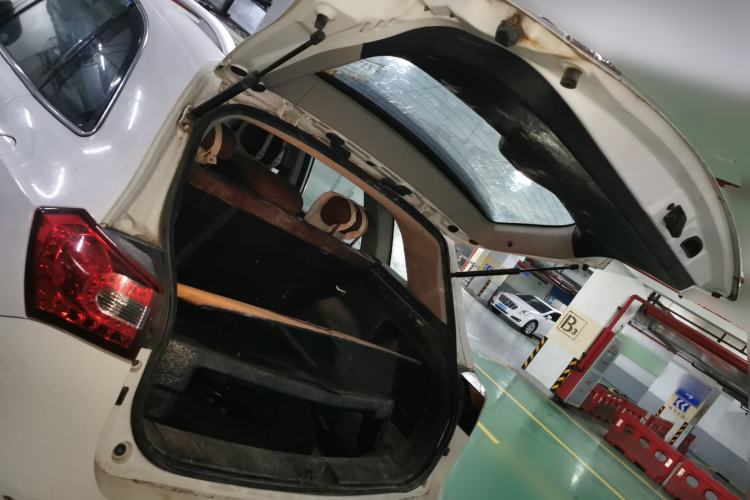 Used Zotye T600 2015 Family Edition 2.0T Manual Luxury Version
