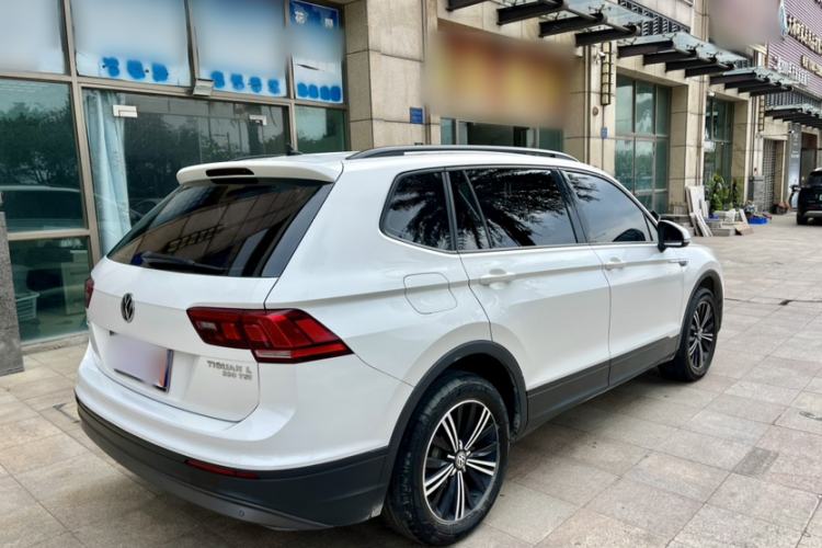 Used Volkswagen Tiguan L 2019 330TSI Automatic Two-Wheel Drive Luxury Edition China VI Standard
