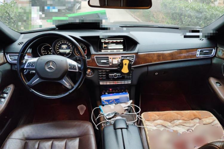 Used Mercedes-Benz E-Class 2013 E 300 L Stylish Luxury Model Center Console