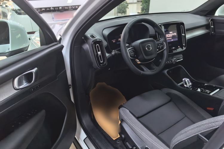 Used Volvo XC40 2025 B3 Smart & Luxurious Edition