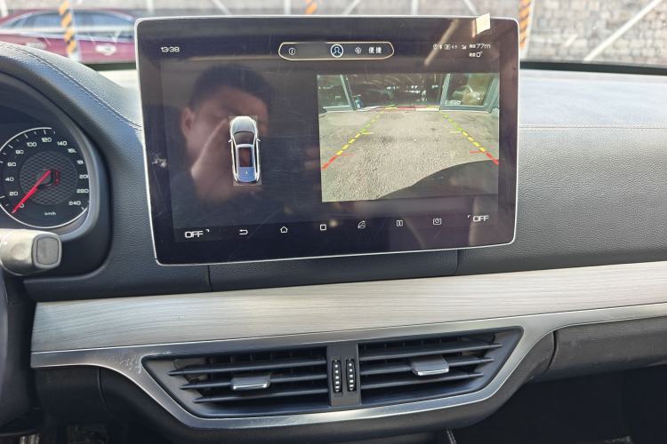 Used BYD Tang 2018 2.0T Automatic SmartConnect Luxury 7-Seater China V Emission Standard Audio And AC Panel