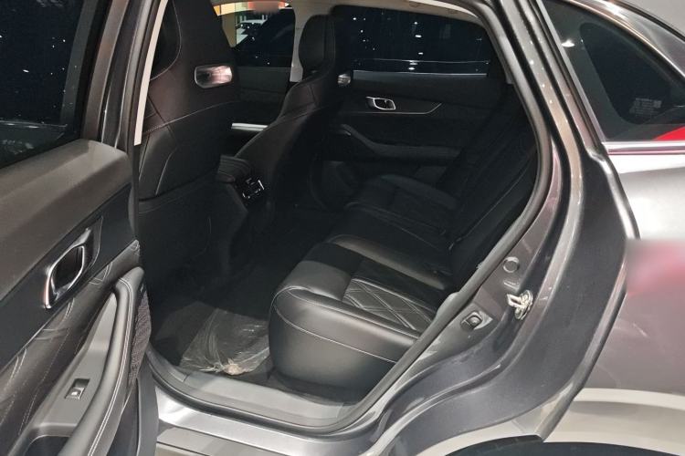 Used CHANGAN UNI-K 2024 2.0T Two-Wheel Drive Global Edition Interior 6