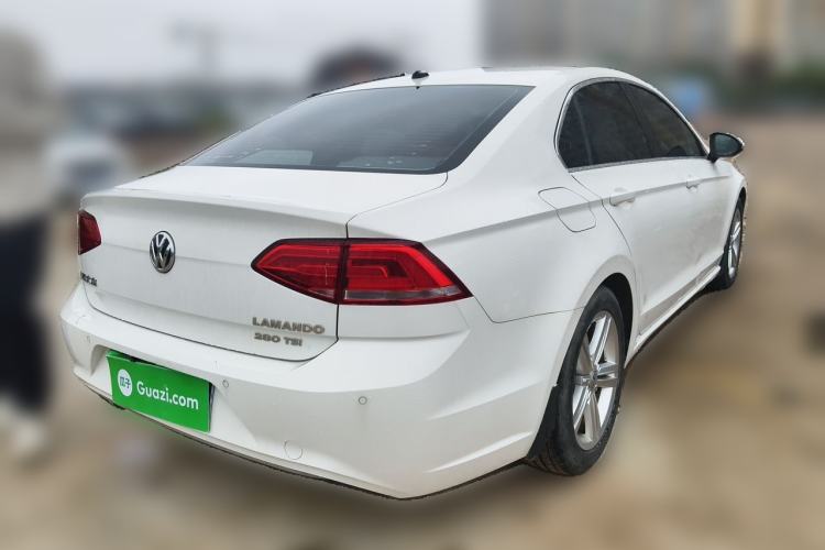 Used Volkswagen Lamando 2015 280TSI DSG Comfort Edition
