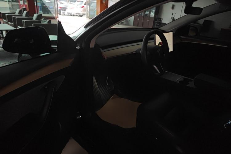 Used Tesla Model Y 2022 Rear-Wheel-Drive Version
