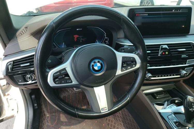 Used BMW 5 Series New Energy 2020 Mileage Upgrade Version 530Le Pioneer Edition Steering Wheel