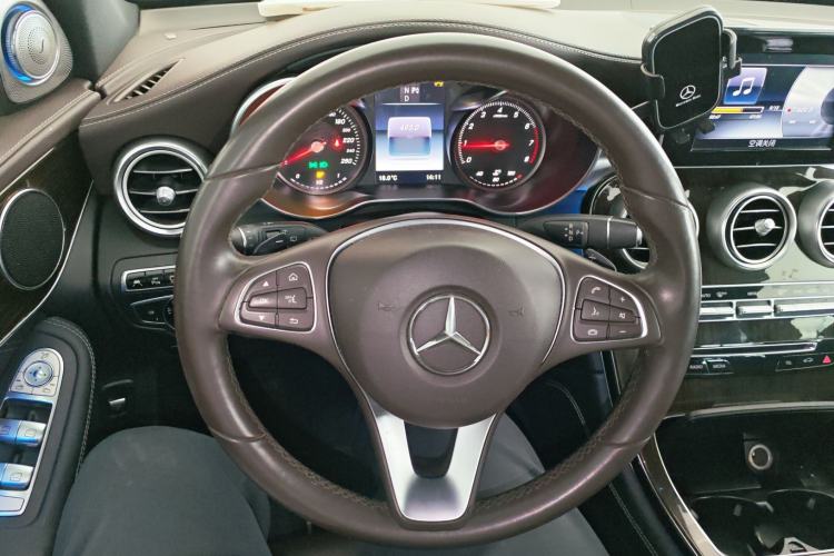 Used Mercedes-Benz GLC 2016 GLC 260 4MATIC Luxury Model