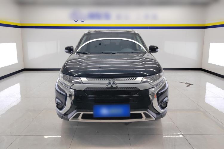 Used Mitsubishi Outlander 2020 2.0L Two-Wheel Drive Enjoyment Version 5 Seats
