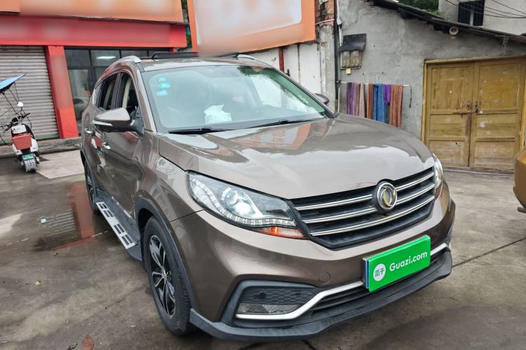 Used Dongfeng Fengon 580 2017 1.5T CVT Smart Style Model Front Right 45 Deg