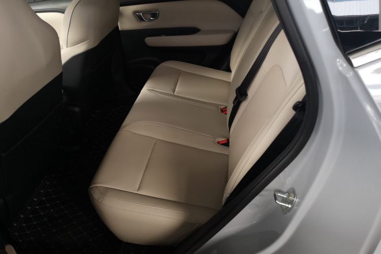 Used Wuling Bingo PLUS 2024 401 km Range 5-Seater Version Left Rear Seat