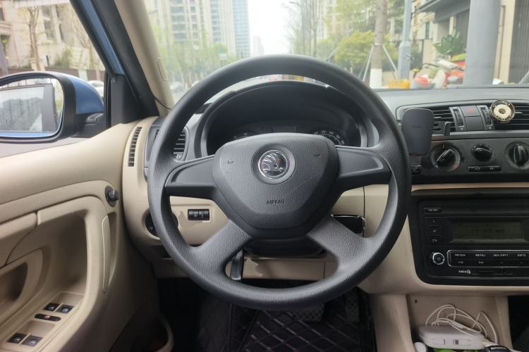 Used Skoda Fabia 2014 1.4L Automatic Crystal Edition