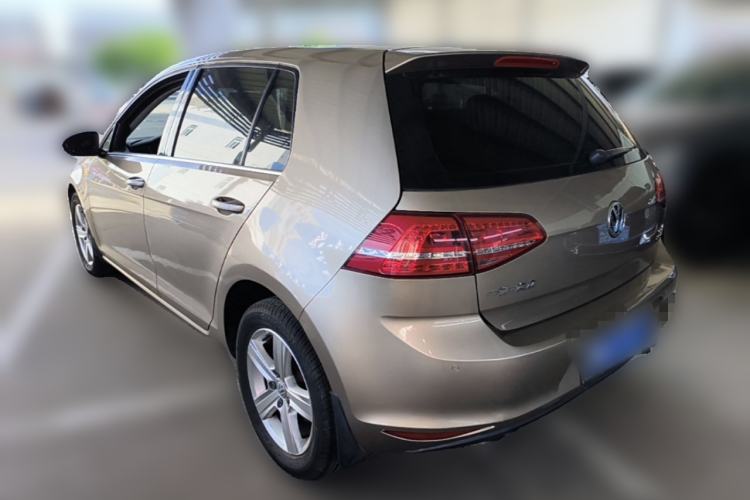 Used Volkswagen Golf 2016 230TSI Automatic Comfort Version
