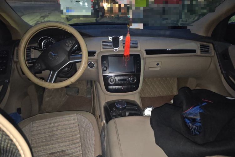 Used Mercedes-Benz R-Class 2017 R 320 4MATIC Business Edition Prestige Model