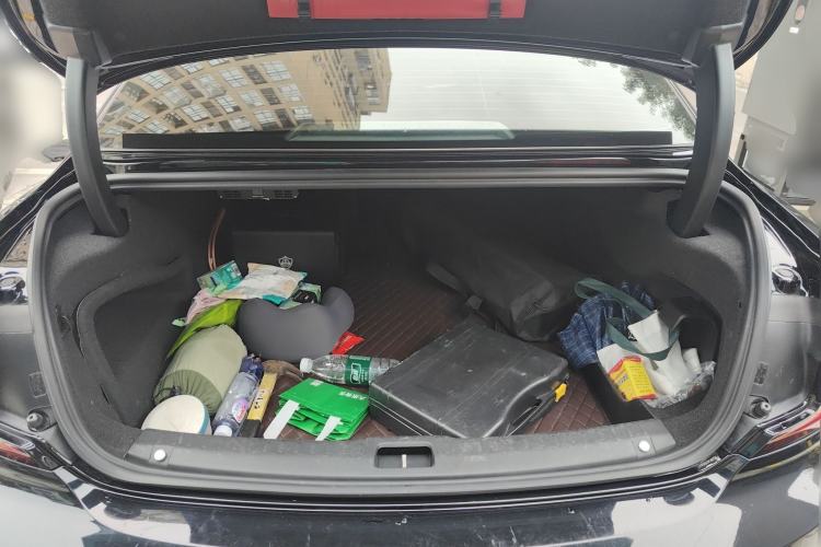 Used Volvo S90 New Energy 2023 T8 Plug-in Hybrid All-Wheel Drive Long-Range Zhiyi Luxury Edition Trunk