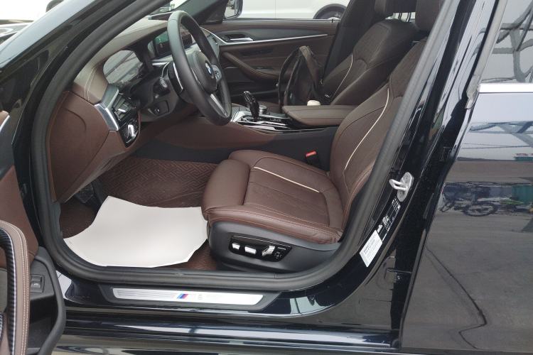 Used BMW 5 Series 2023 530Li Luxury Edition M Sport Package