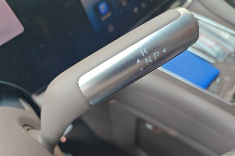 Used Hima AITO M9 2025 Extended-Range Ultra Version 52 kWh 6-Seater Gear Lever