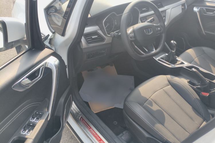 Used Geely Auto Vision X3 2019 Upgraded Model 1.5L Manual Elite Version
