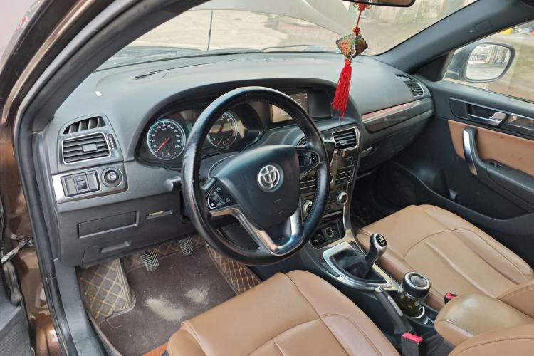 Used Brilliance V5 2016 1.5T Manual Two-Wheel Drive Smart Version