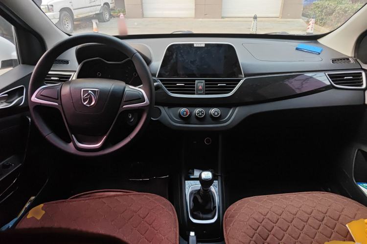 Used Baojun 310 2017 1.5L Manual Fashion Model
