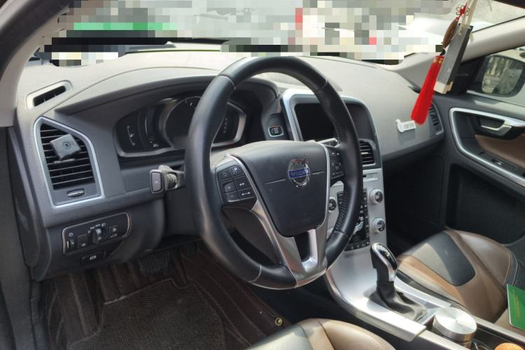 Used Volvo XC60 2017 T5 AWD Smart Range Edition
