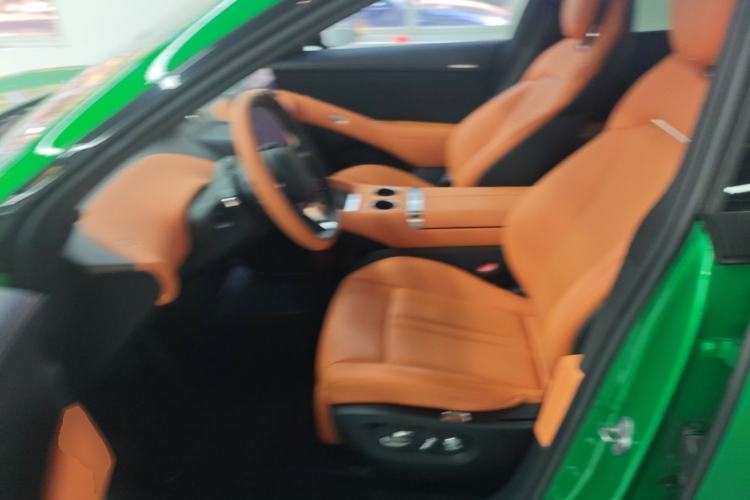 Used Xiaomi Auto YU7 2025 Ultra-Long Range High-Performance All-Wheel-Drive Max Edition
