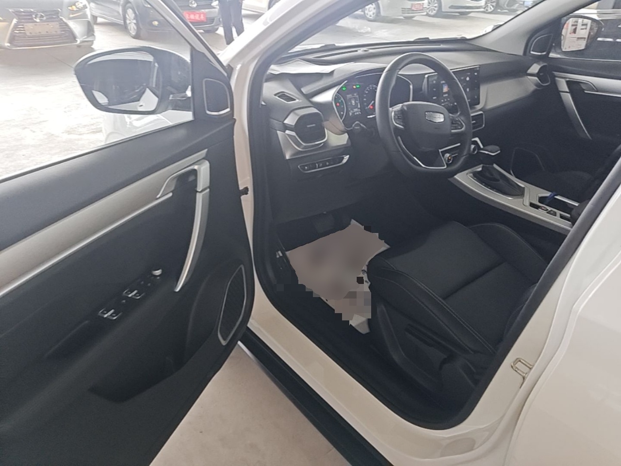 Geely Auto Coolray 2025 1.5L CVT Super Edition — снимка 18