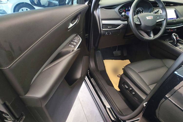 Used Cadillac XT4 2021 28T Two-Wheel Drive Leading Version