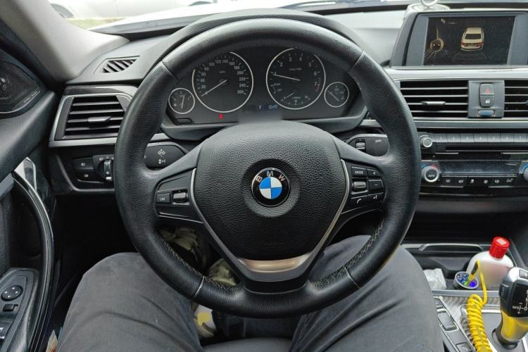 Used BMW 3 Series 2017 318i Fashion Model
