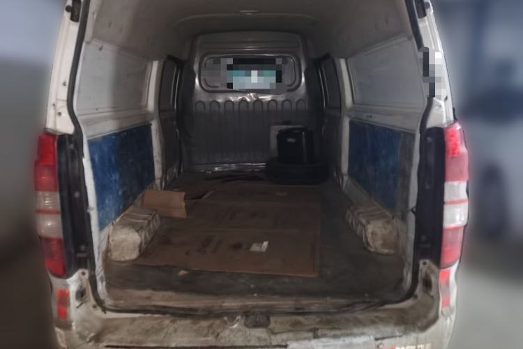 Used Sunlong DST 5 2021 All-Electric Van with 41.86 kWh Trunk