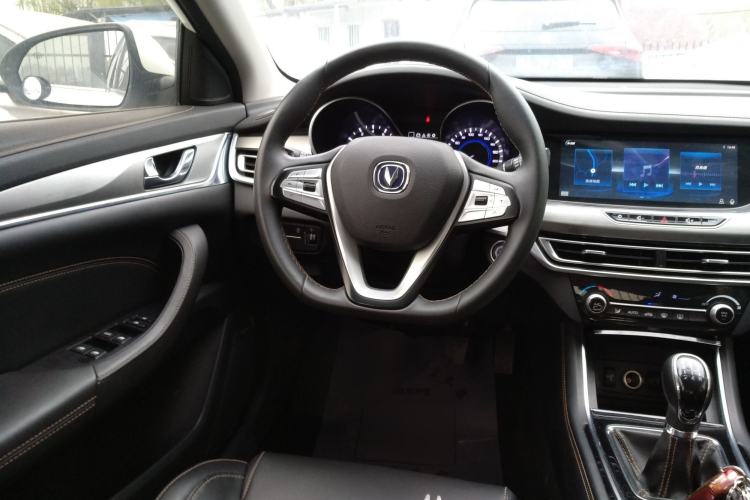 Used Changan Eado 2019 High-Energy Edition 1.6L GDI Manual Pioneer Model China VI Standard
