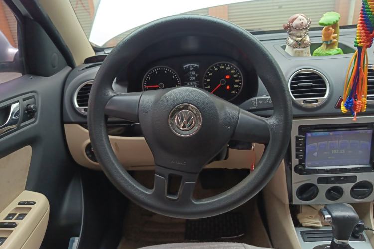Used Volkswagen Lavida 2011 1.6L Automatic PinYou Edition Steering Wheel