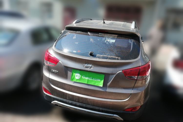 Used Hyundai ix35 2013 2.0L Automatic Two-Wheel Drive Smart GLS China IV Standard Rear