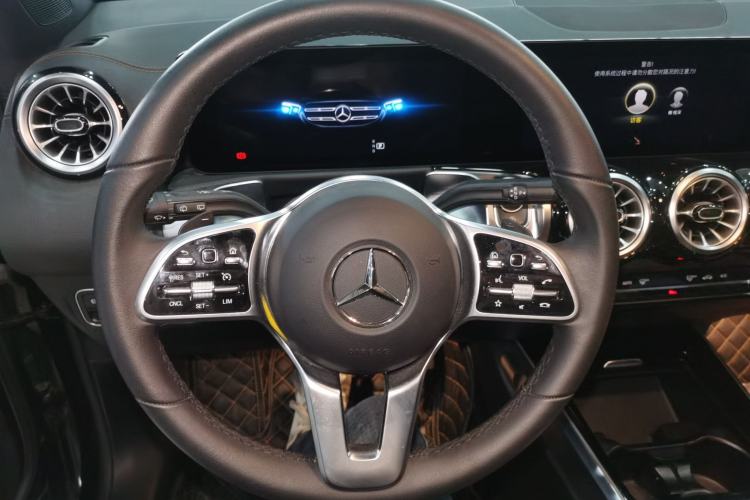Used Mercedes-Benz GLB 2023 GLB 220 Fashion Model Steering Wheel
