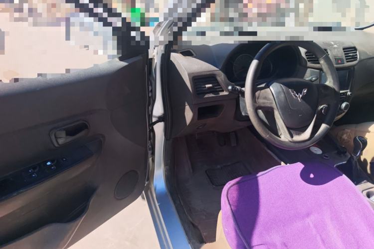 Used Wuling Hongguang 2014 1.5L S Standard Version
