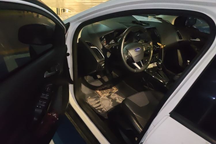 Used Ford Focus 2017 Hatchback EcoBoost 125 Automatic - Ultra-Powerful Style Edition with Smart Drive Features
