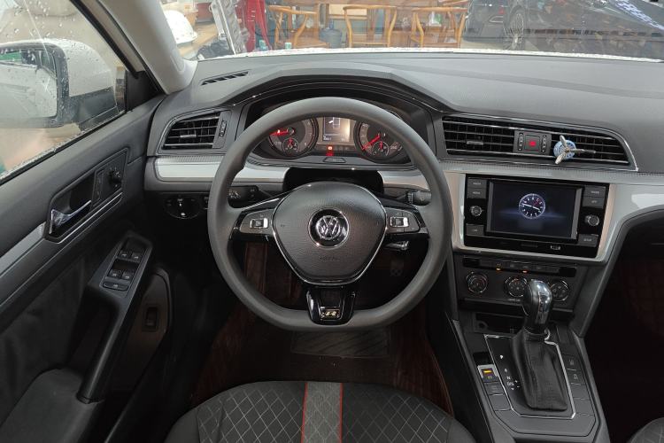 Used Volkswagen Lamando 2019 230TSI DSG Fashion Edition China VI