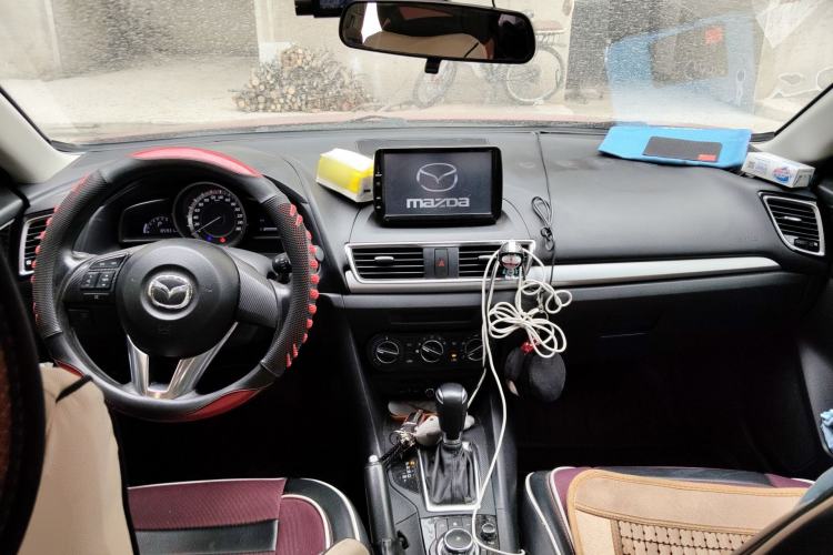 Used Mazda 3 Axela 2016 Sedan 1.5L Automatic Comfort Model