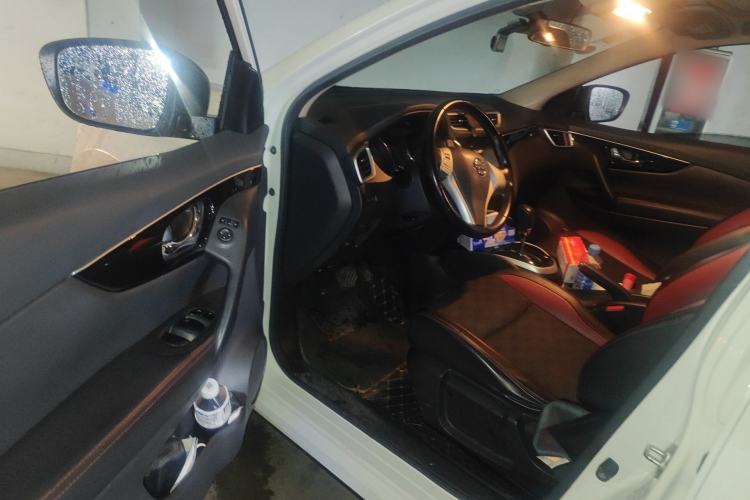 Used Nissan Qashqai 2016 2.0L CVT Luxury Edition Driver Seat