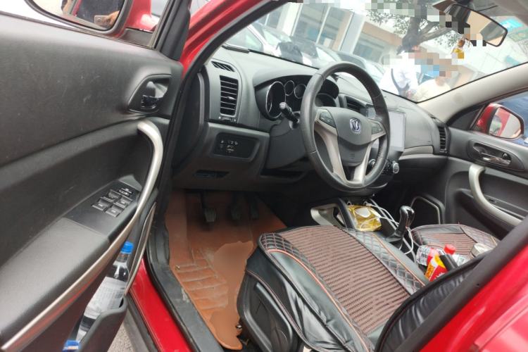 Used CHANGAN CS35 2014 1.6L Manual Luxury Model China IV Standard
