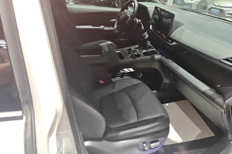 Used Toyota Sienna 2021 2.5L Hybrid Premium Edition
