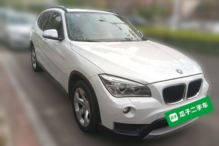 Used BMW X1 2012 sDrive18i Luxury Edition Front Right 45 Deg