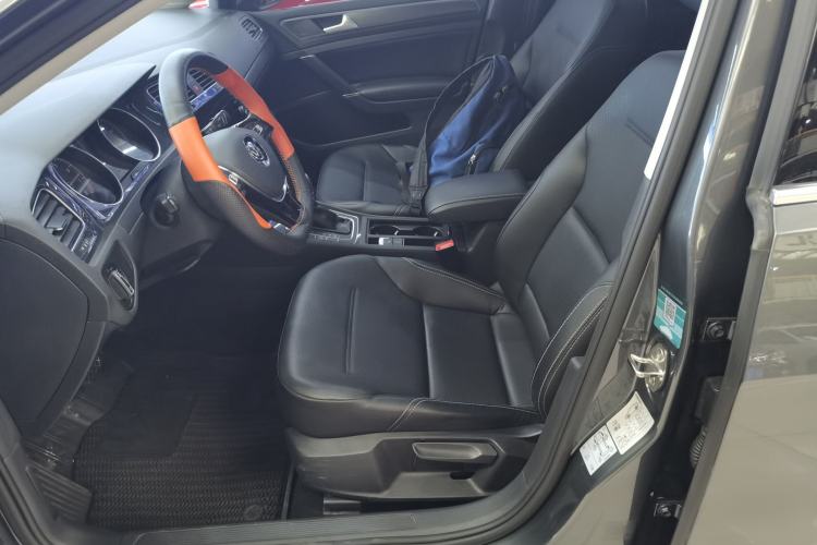 Used Volkswagen Golf 2019 1.8TSI Travel Edition
