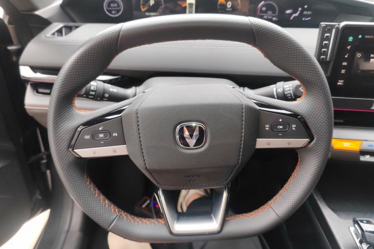 Used Changan UNI-V iDD 2023 ZhiDian iDD 1.5T 113km ZhiKu Model