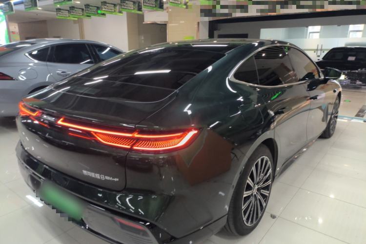 Used Geely Galaxy 8 2025 130km EM-P Starship Edition
